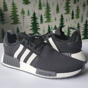 NEW 9.5 Mens NMD_R1 Primeblue Adidas.